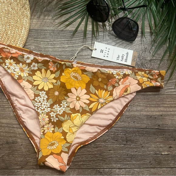 ★ Billabong x Salty Blonde Underwire Bandeau Bikini Top + Lowrider Bikini Bottom - Picture 7 of 17